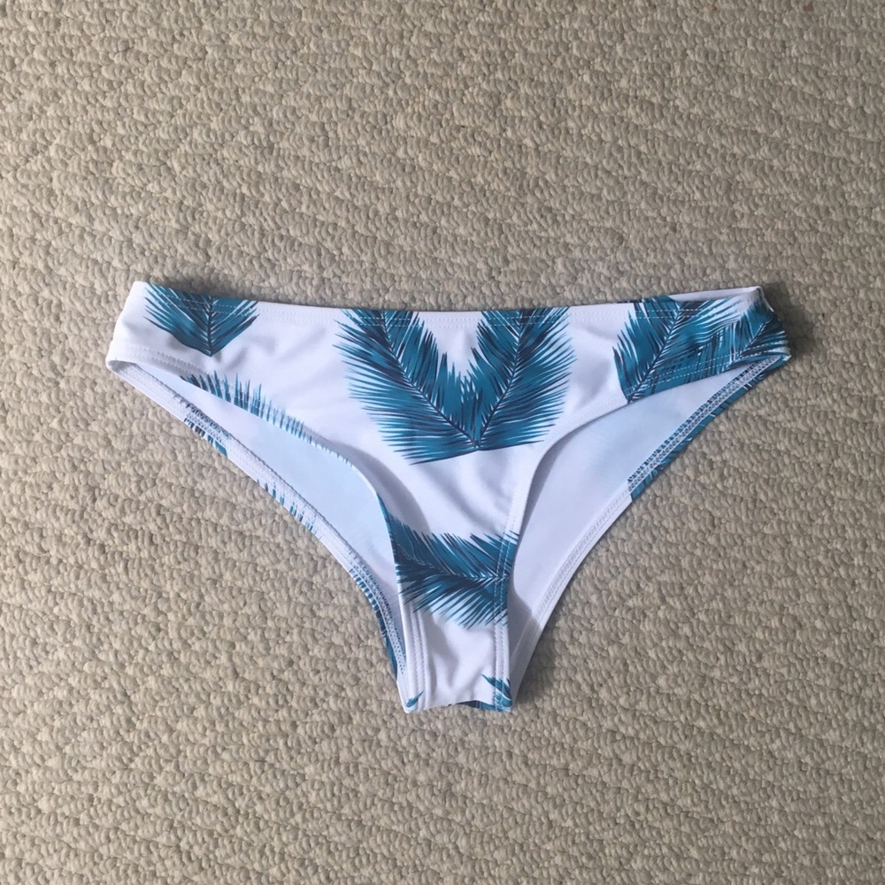 Shein jungle pattern bathing suit Bottoms size s